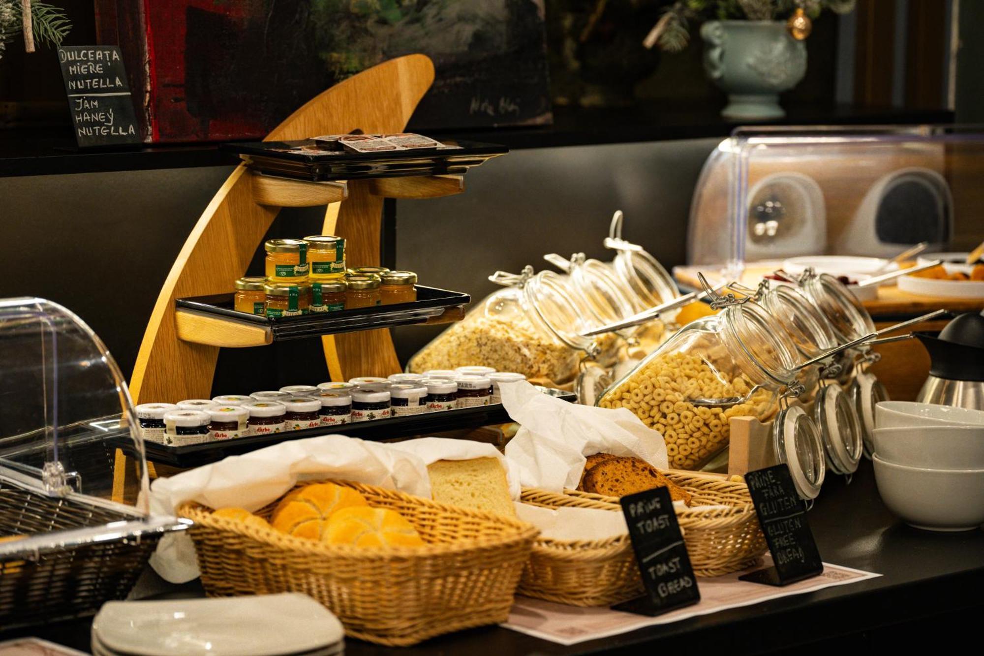 Atlas Hotel Timisoara Ngoại thất bức ảnh