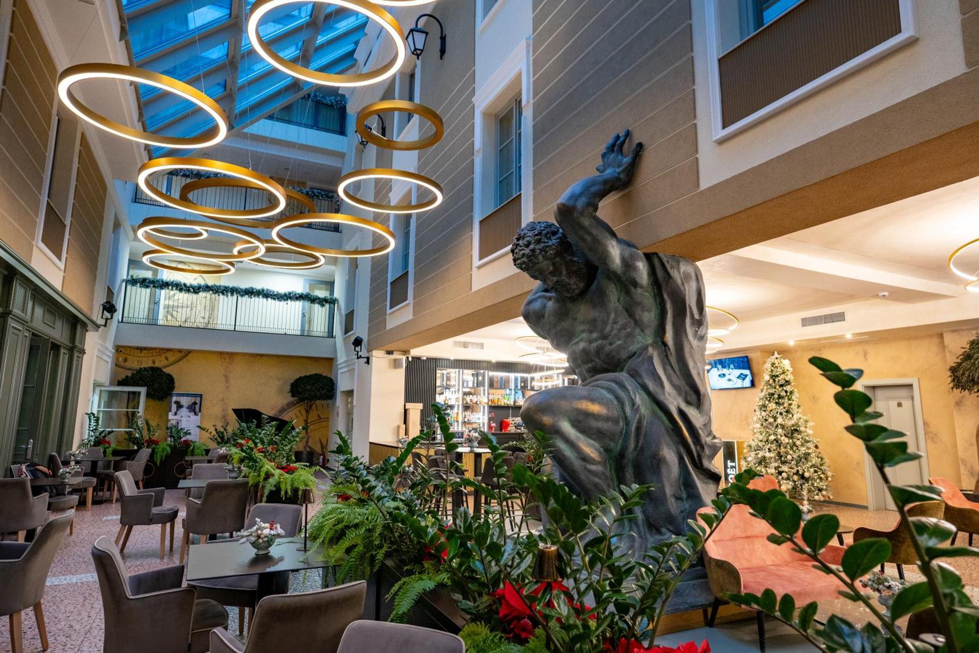 Atlas Hotel Timisoara Ngoại thất bức ảnh
